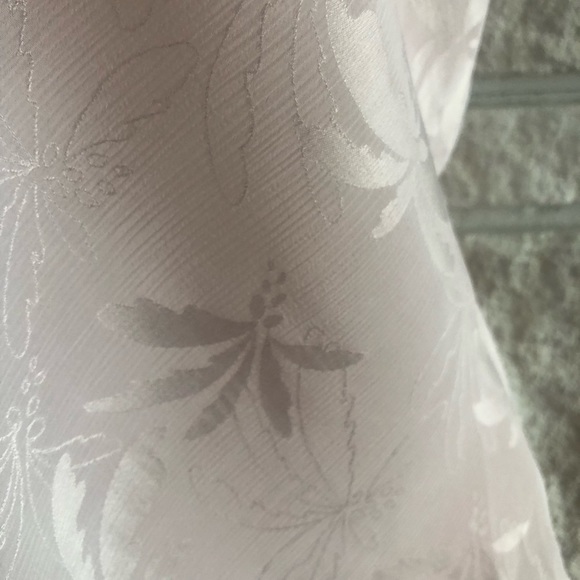 Size Small Sweet silky Cami​ - Picture 2 of 8